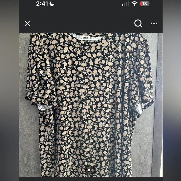 SOLD Anne Klein Cream and Black Blouse with Rounded Neckline - Picture 3 of 7